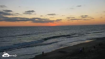 Carlsbad Beach Surf Live Webcam - Sep 1, 2026, 7:18pm PDT