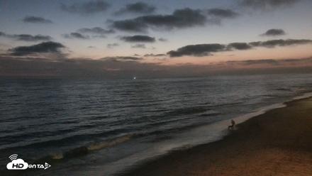 Carlsbad Beach Surf Live Webcam - Aug 11, 2026, 8:24pm PDT