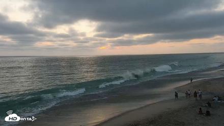 Carlsbad Beach Surf Live Webcam - Aug 11, 2026, 7:37pm PDT