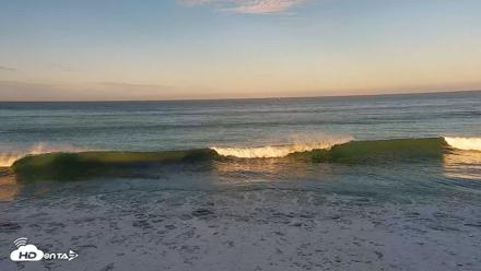 Carlsbad Beach Surf Live Webcam - Sep 5, 2026, 7:19am PDT