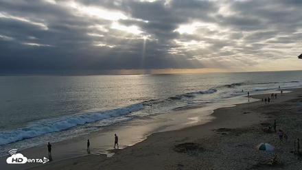 Carlsbad Beach Surf Live Webcam - Jun 28, 2026, 7:07pm PDT