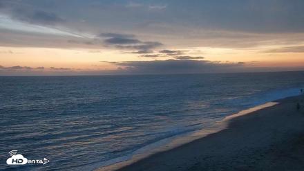 Carlsbad Beach Surf Live Webcam - Aug 10, 2026, 8:06pm PDT