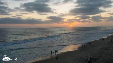 Carlsbad Beach Surf Live Webcam - Jun 8, 2026, 7:54pm PDT