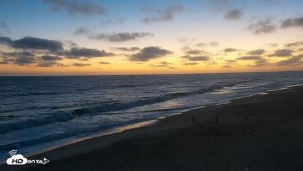 Carlsbad Beach Surf Live Webcam - Jul 6, 2026, 8:32pm PDT