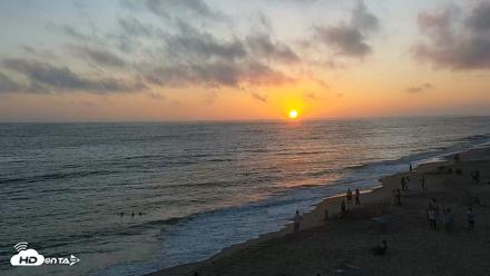 Carlsbad Beach Surf Live Webcam - Jul 14, 2026, 7:56pm PDT