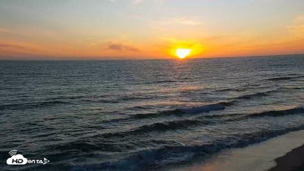 Carlsbad Beach Surf Live Webcam - Apr 15, 2026, 7:20pm PDT