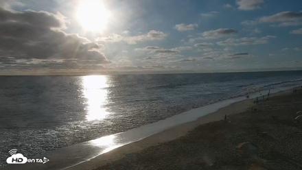 Carlsbad Beach Surf Live Webcam - Aug 14, 2026, 6:45pm PDT