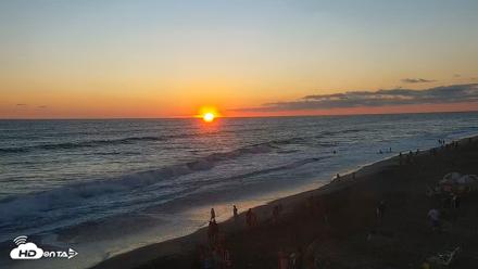 Carlsbad Beach Surf Live Webcam - Aug 15, 2026, 7:34pm PDT