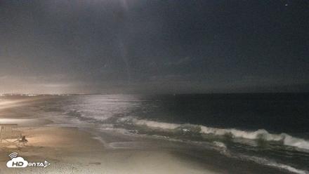 Carlsbad Beach Surf Live Webcam - Jun 26, 2026, 9:37pm PDT