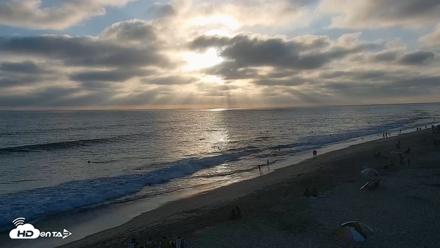 Carlsbad Beach Surf Live Webcam - Jul 19, 2026, 7:22pm PDT