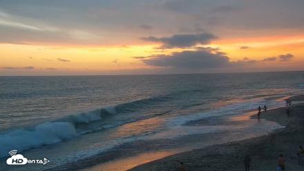 Carlsbad Beach Surf Live Webcam - Aug 10, 2026, 7:55pm PDT