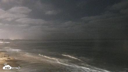 Carlsbad Beach Surf Live Webcam - Jul 27, 2026, 9:09pm PDT