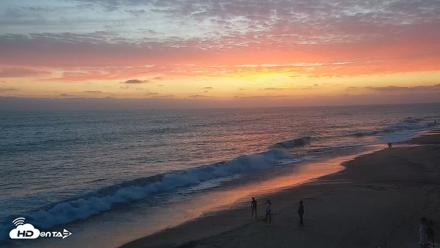 Carlsbad Beach Surf Live Webcam - Jul 25, 2026, 8:12pm PDT