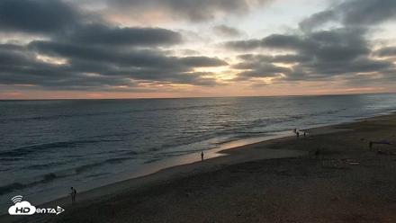 Carlsbad Beach Surf Live Webcam - Jul 4, 2026, 8:34pm PDT