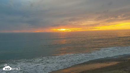 Carlsbad Beach Surf Live Webcam - Sep 27, 2026, 6:23pm PDT