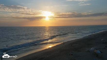 Carlsbad Beach Surf Live Webcam - Aug 5, 2026, 7:20pm PDT