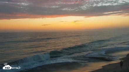 Carlsbad Beach Surf Live Webcam - Aug 24, 2026, 7:30pm PDT