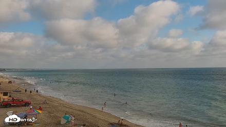 Carlsbad Beach Surf Live Webcam - Aug 12, 2026, 5:32pm PDT