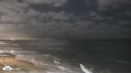 Carlsbad Beach Surf Live Webcam - Sep 22, 2026, 9:25pm PDT