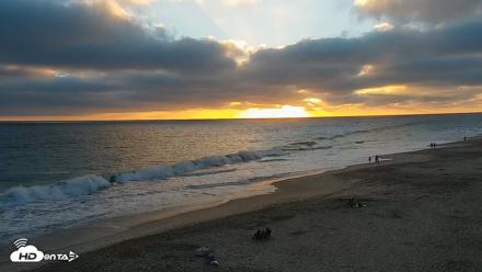 Carlsbad Beach Surf Live Webcam - Jul 5, 2026, 7:42pm PDT