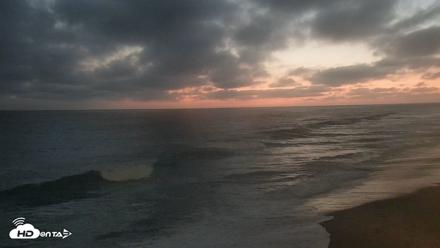 Carlsbad Beach Surf Live Webcam - Jun 14, 2026, 8:38pm PDT