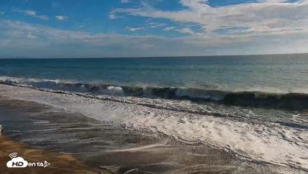Carlsbad Beach Surf Live Webcam - Sep 5, 2026, 5:53pm PDT
