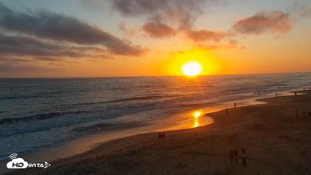 Carlsbad Beach Surf Live Webcam - Jul 7, 2026, 8:00pm PDT