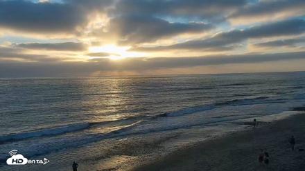 Carlsbad Beach Surf Live Webcam - Sep 13, 2026, 6:42pm PDT