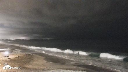 Carlsbad Beach Surf Live Webcam - Jul 4, 2026, 9:52pm PDT
