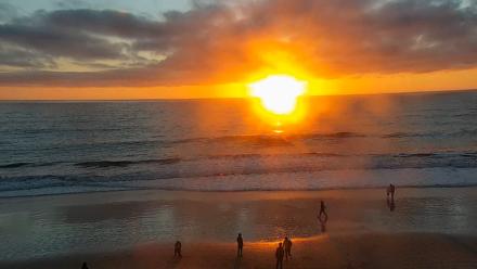 Carlsbad Beach Surf Live Webcam - Nov 23, 2025, 4:39pm PST