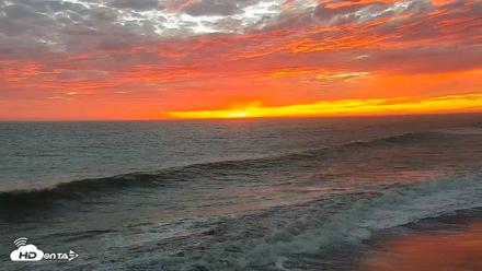 Carlsbad Beach Surf Live Webcam - Sep 7, 2026, 7:13pm PDT