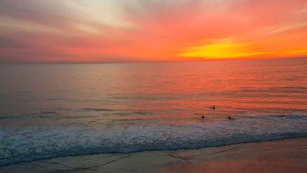 Carlsbad Beach Surf Live Webcam - Jan 28, 2026, 5:32pm PST
