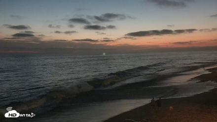 Carlsbad Beach Surf Live Webcam - Aug 11, 2026, 8:18pm PDT