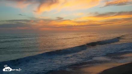 Carlsbad Beach Surf Live Webcam - Aug 26, 2026, 7:29pm PDT
