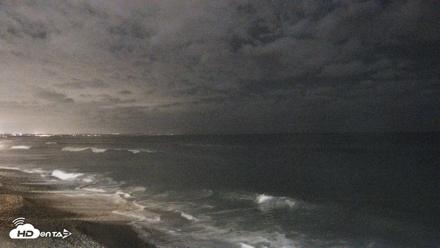 Carlsbad Beach Surf Live Webcam - Oct 20, 2026, 7:45pm PDT