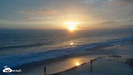 Carlsbad Beach Surf Live Webcam - Jul 25, 2026, 7:44pm PDT