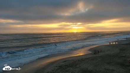 Carlsbad Beach Surf Live Webcam - Jul 8, 2026, 7:45pm PDT