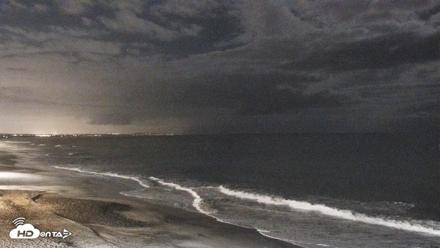 Carlsbad Beach Surf Live Webcam - Sep 21, 2026, 11:18pm PDT