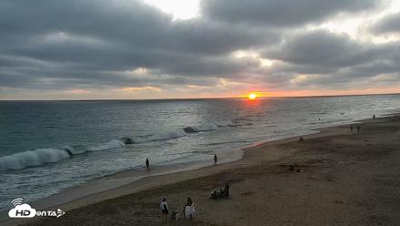 Carlsbad Beach Surf Live Webcam - Jul 5, 2026, 8:04pm PDT