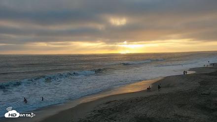 Carlsbad Beach Surf Live Webcam - Jul 8, 2026, 7:37pm PDT