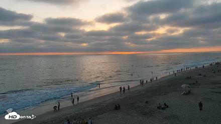 Carlsbad Beach Surf Live Webcam - Jul 19, 2026, 7:50pm PDT
