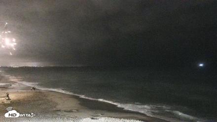 Carlsbad Beach Surf Live Webcam - Jul 3, 2026, 9:39pm PDT