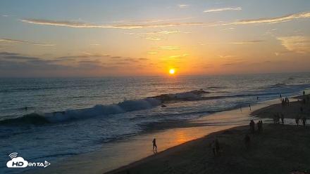 Carlsbad Beach Surf Live Webcam - Jul 24, 2026, 7:50pm PDT