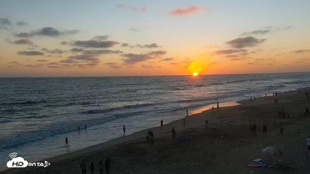 Carlsbad Beach Surf Live Webcam - Jul 6, 2026, 8:02pm PDT