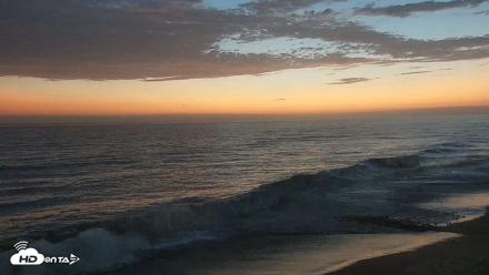 Carlsbad Beach Surf Live Webcam - Aug 24, 2026, 7:57pm PDT