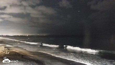 Carlsbad Beach Surf Live Webcam - Sep 3, 2026, 8:40pm PDT