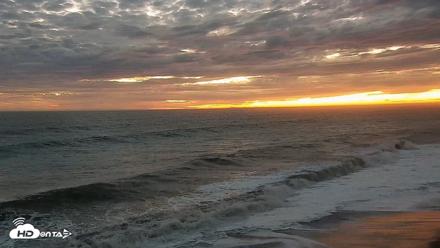 Carlsbad Beach Surf Live Webcam - Sep 7, 2026, 7:30pm PDT