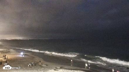 Carlsbad Beach Surf Live Webcam - Jul 3, 2026, 8:55pm PDT