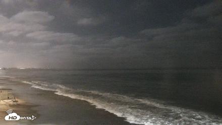 Carlsbad Beach Surf Live Webcam - Jul 27, 2026, 9:09pm PDT