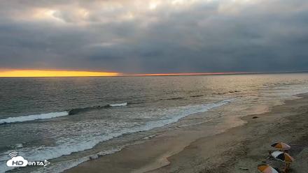 Carlsbad Beach Surf Live Webcam - May 23, 2026, 7:14pm PDT